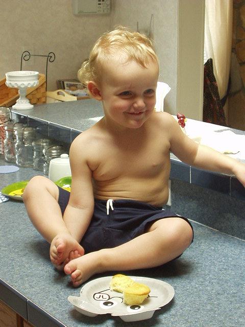 I thought Elijah looked cute in this picture :):)