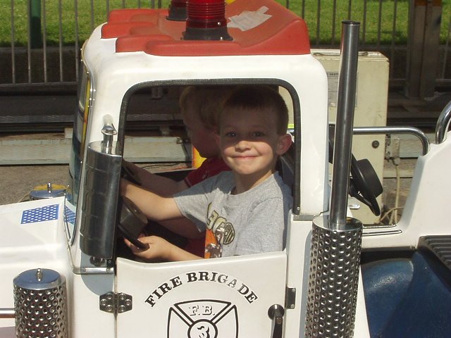 We rode in the police man wooo!