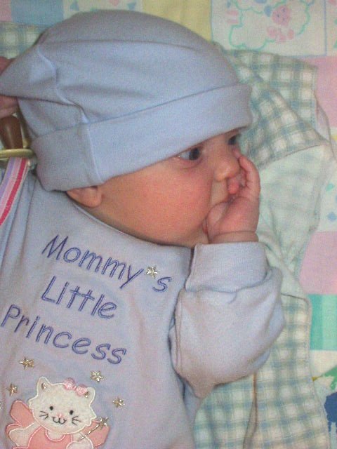 Abigail looked so cute sucking her thumb :)