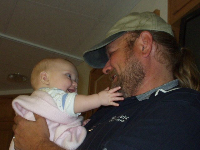 I love my Poppy's hairy face :)