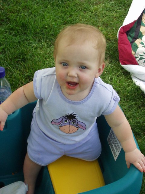 Look at those blue eyes :)