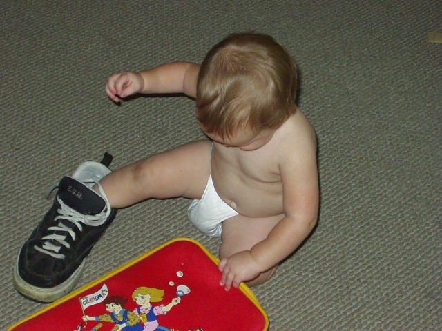 Man... Daddy has big feet!!!