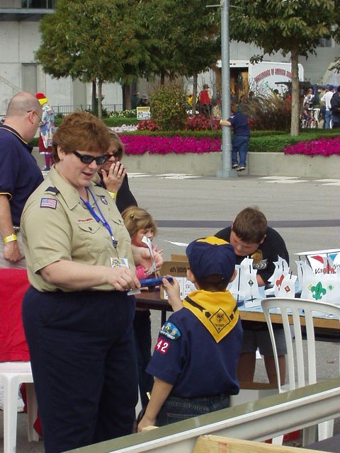 This lady was telling Timothy that he had a really neat boat!!