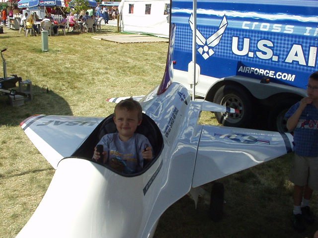 Elijah looks so serious when he flys!