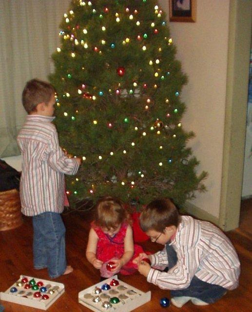After one - broken ball, ten - "kids turn around so I can take a picture!" and 5 - "somebody help Abigail!!!!" I think we need to edit the video tape :) hehe