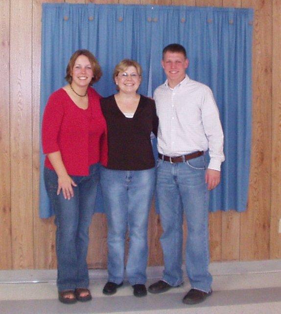 Mom, Brucie and I were the only ones left from the Cooley side! hehe