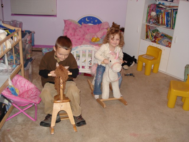 Pony race... Elijah has a lead.