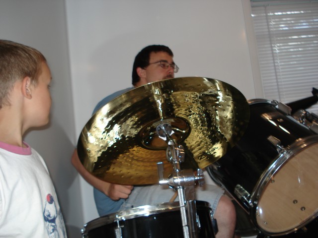 Rock on, doggy daddy!