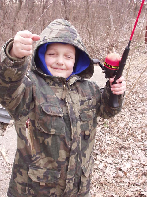 I caught a bunch of fish! With just one worm!! brrrrr.....