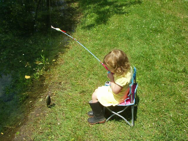 I CAUGHT A FISH MOMMY!!!!