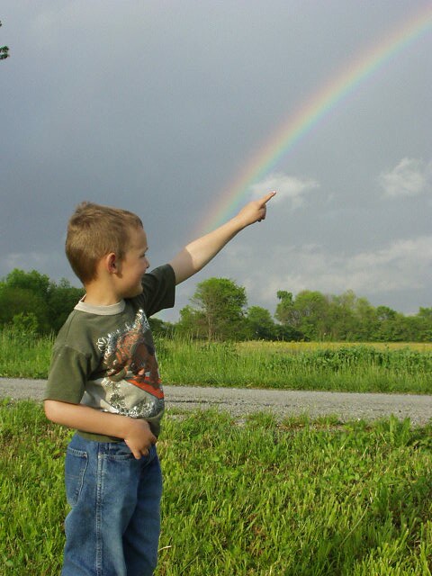 Look at the rainbow Mommy!