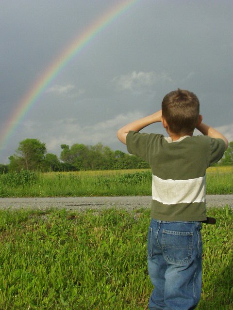 It's bright out here! I can see the BIG rainbow better like this :)