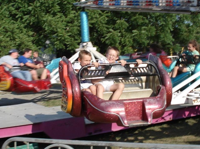 Note to self, put the bigger kid in the outside seat :P