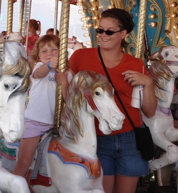 Thumbs up, little girl!