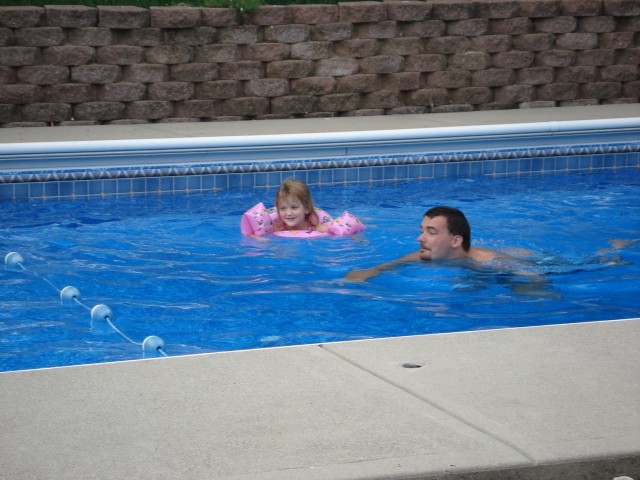 o/~ o/~ Fat guy in a little pool o/~ o/~