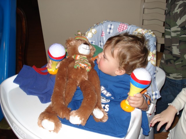 "Say, Mr. Bear, do you know how to Maraca?"