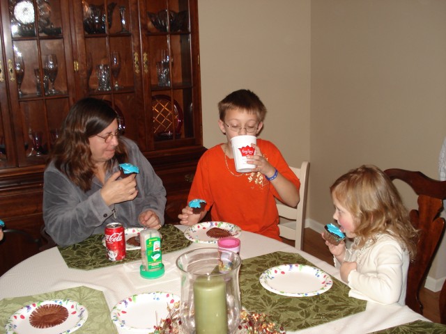 Everybody liked the cupcakes.