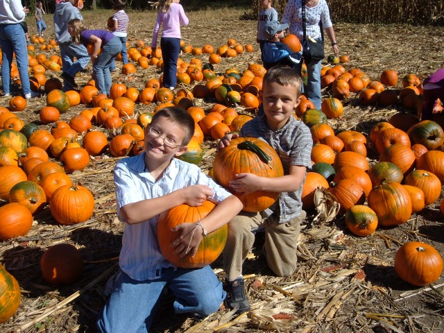 Elijah found one too!  Holy crap it's big.
