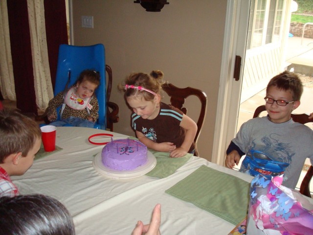 That cake looks tasty!!