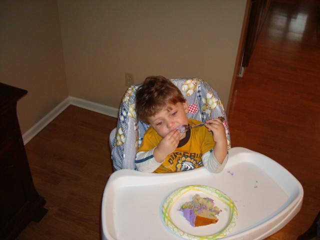 You know it's good when you have to use your other hand to push the fork into your mouth :)