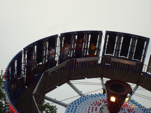 Elijah's in the yellow shirt in the middle...