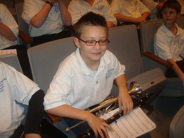 OK, this is unrelated.. but I had to put it somewhere.  Good job at your first concierto Timothy!